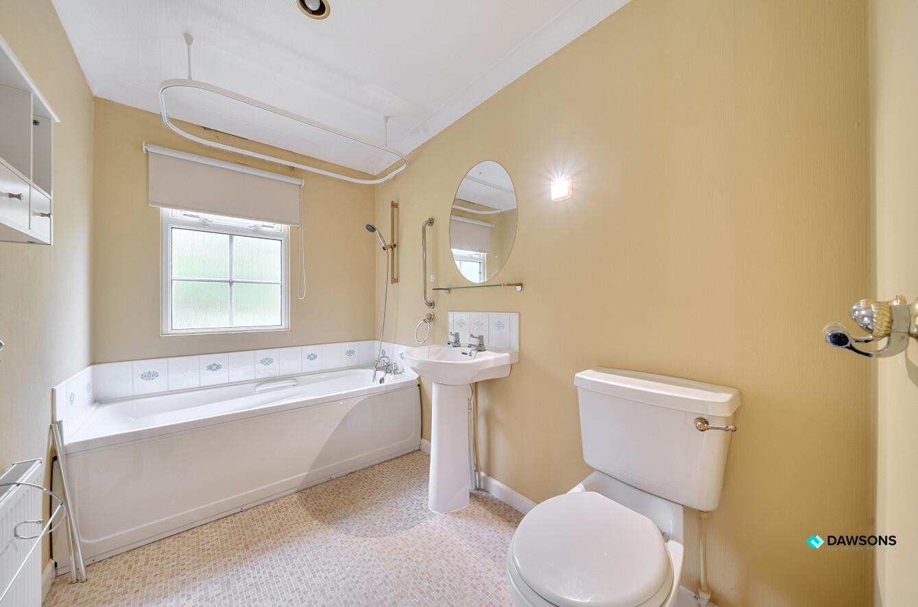 Mill Gardens, Blackpill, Swansea, SA3 5AY